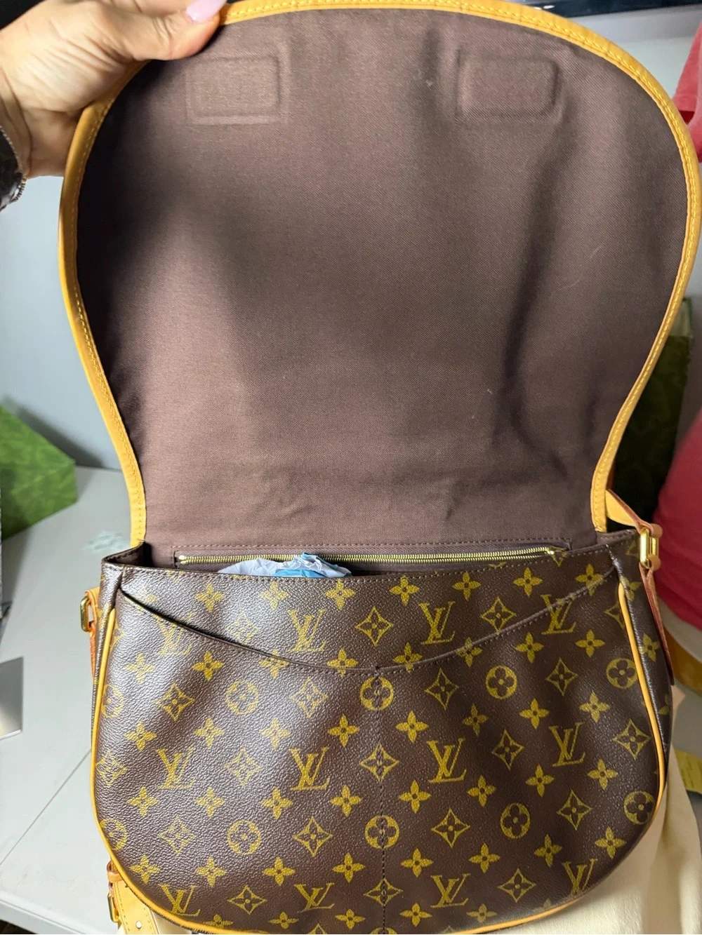 Louis Vuitton Menilmontant MM Monogram Canvas Crossbody Bag |